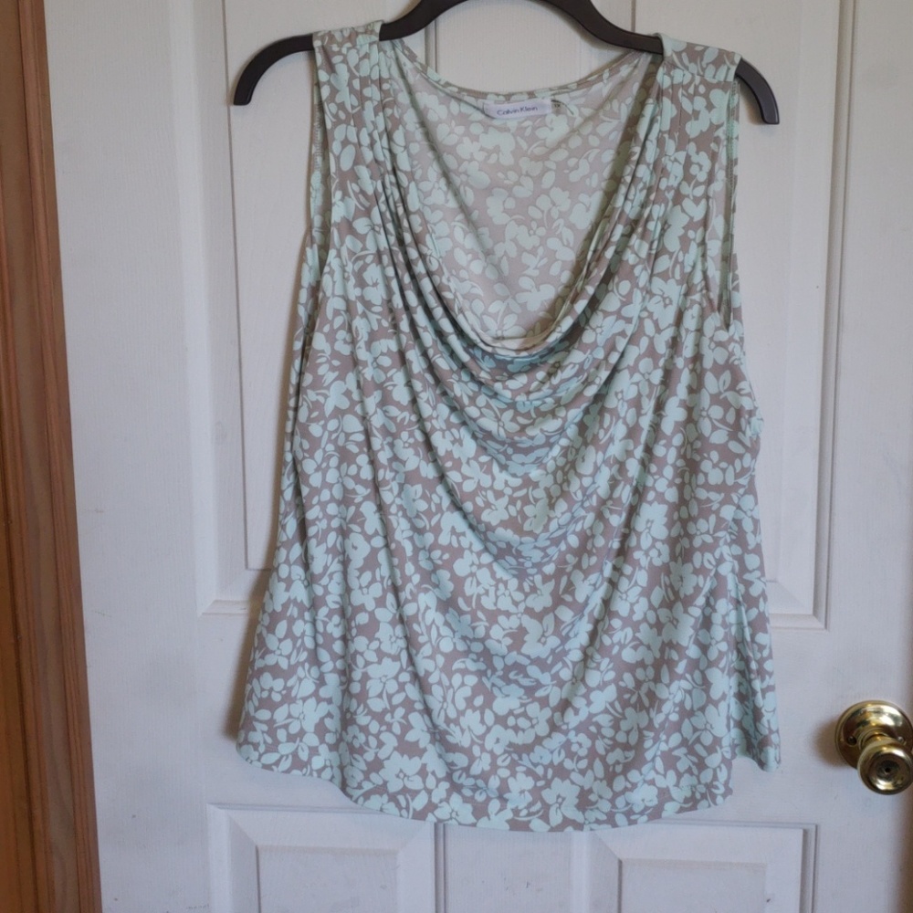 Sleeveless top